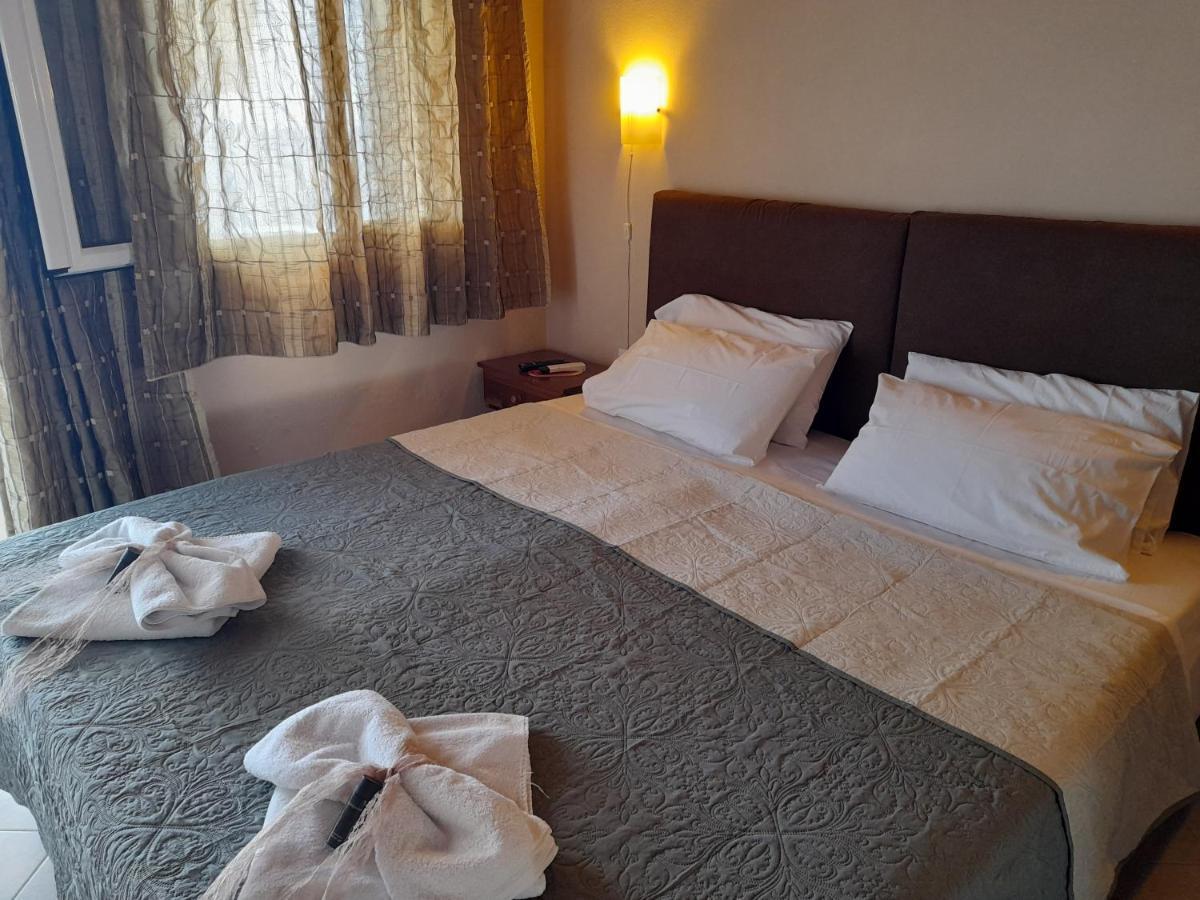 Aparthotel Delfini Akhladherí Exterior foto