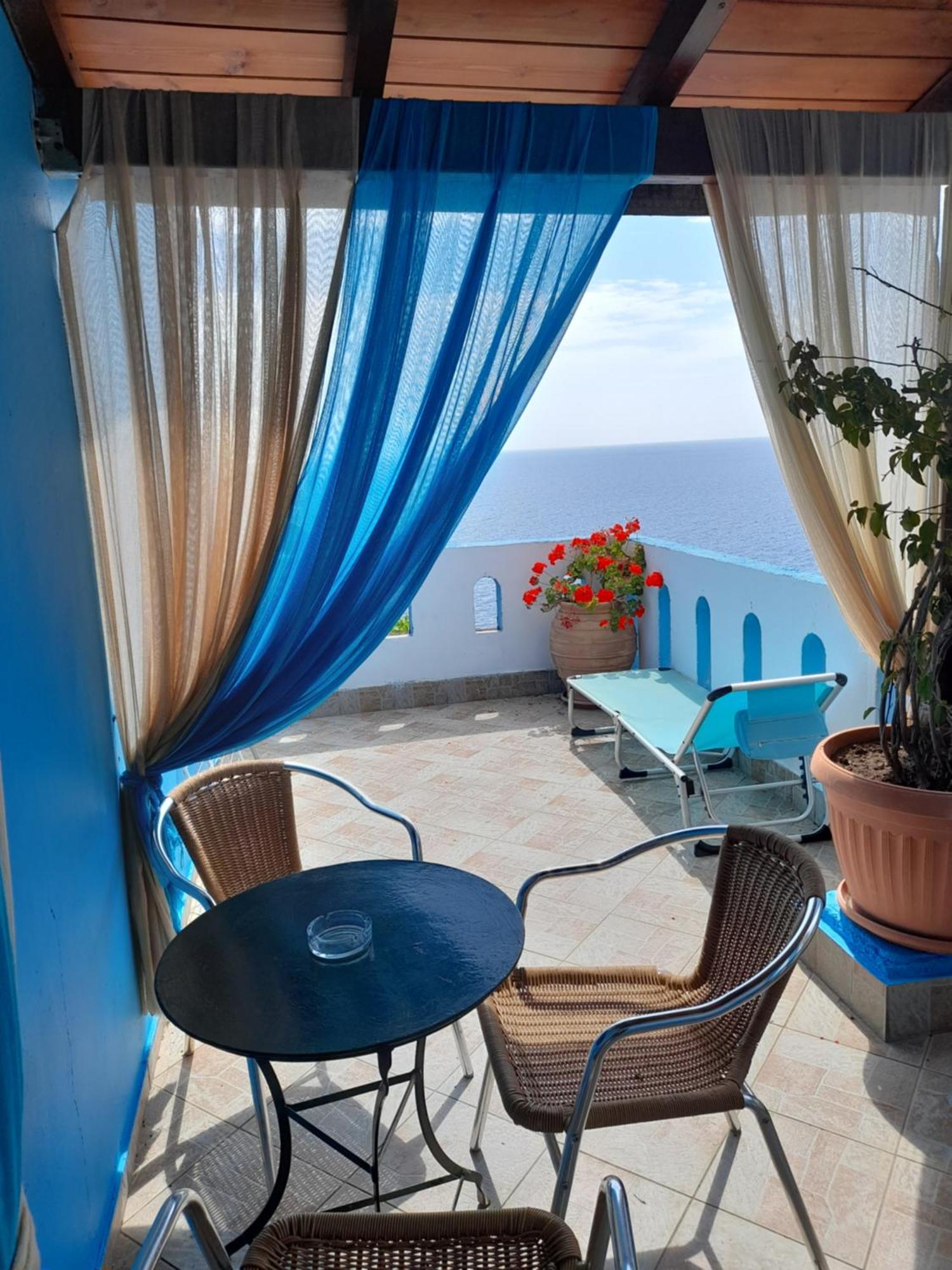 Aparthotel Delfini Akhladherí Exterior foto