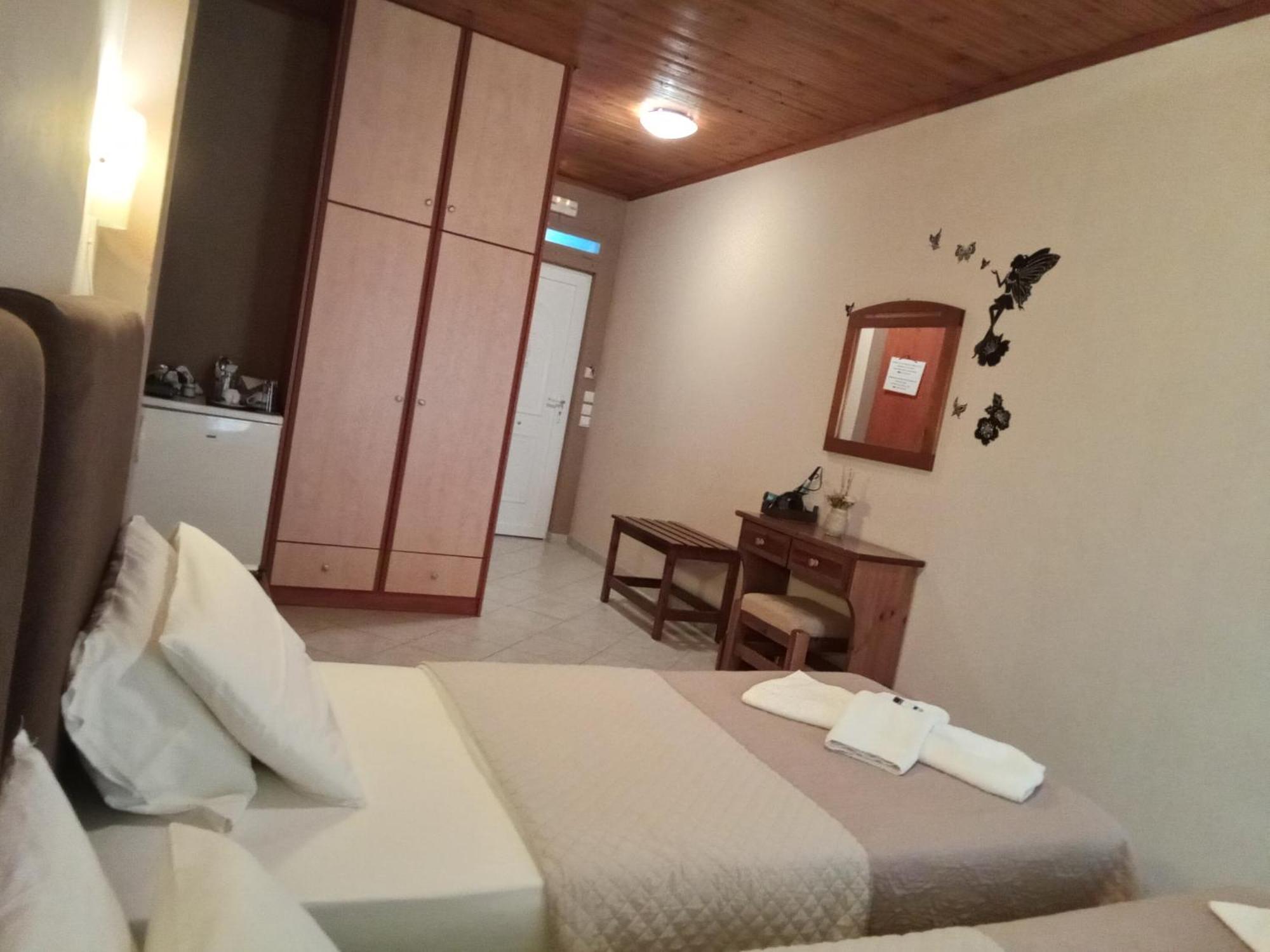 Aparthotel Delfini Akhladherí Exterior foto