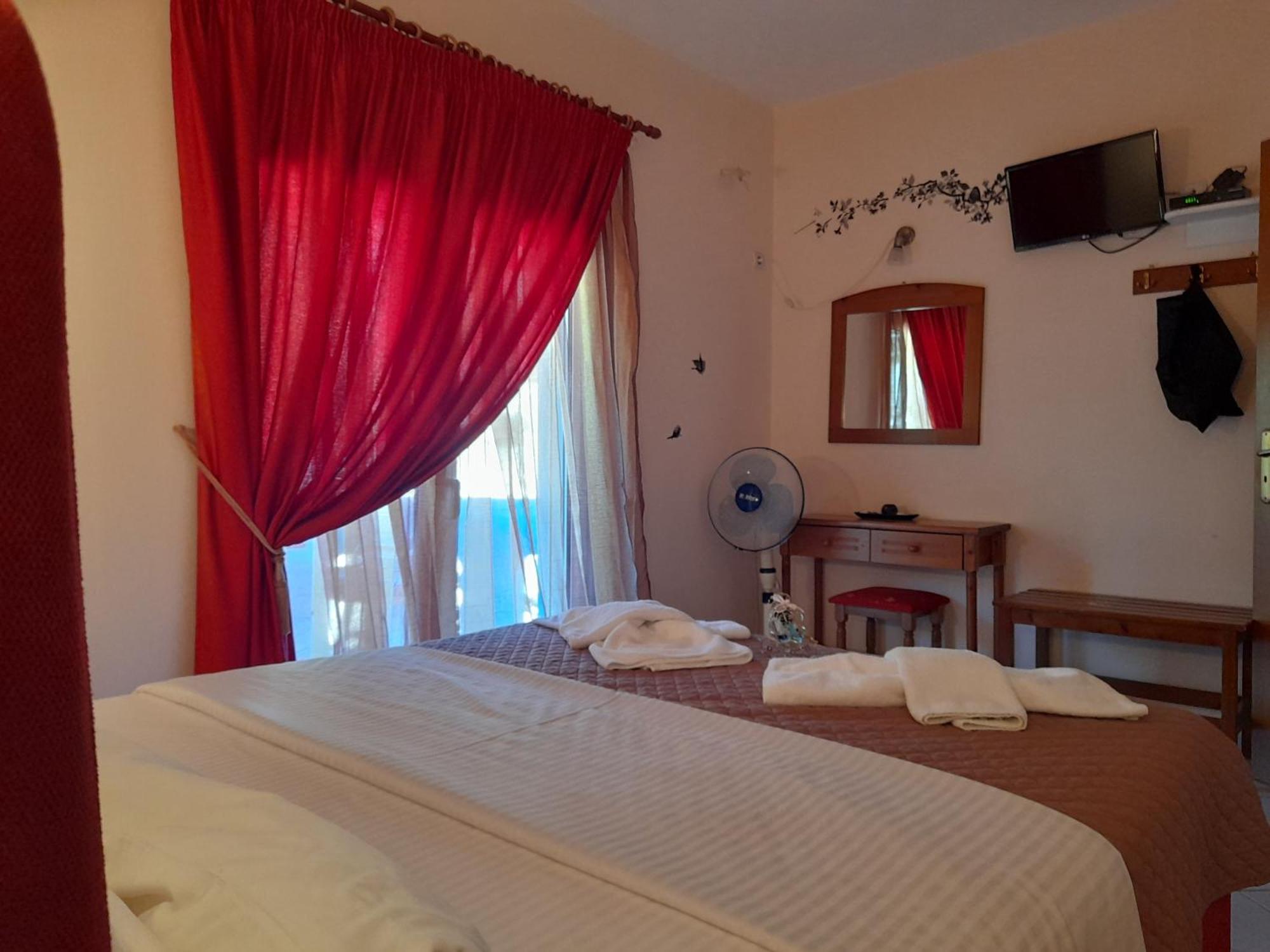 Aparthotel Delfini Akhladherí Exterior foto