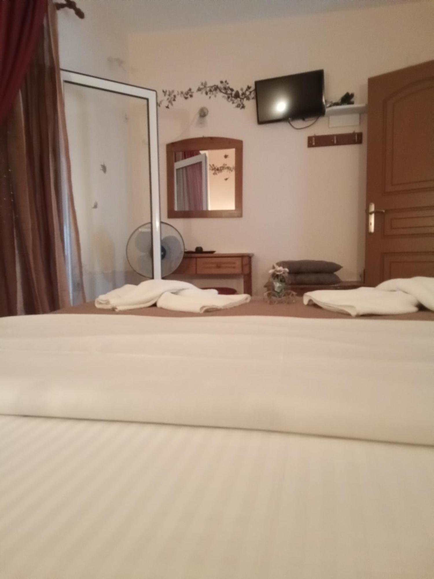 Aparthotel Delfini Akhladherí Exterior foto